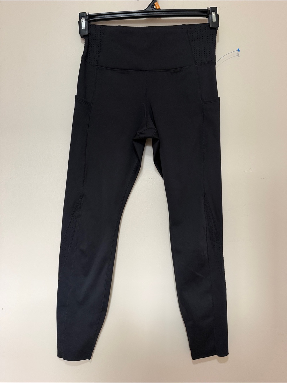 Brooks Black High-Waist Performance Leggings with Side Pockets